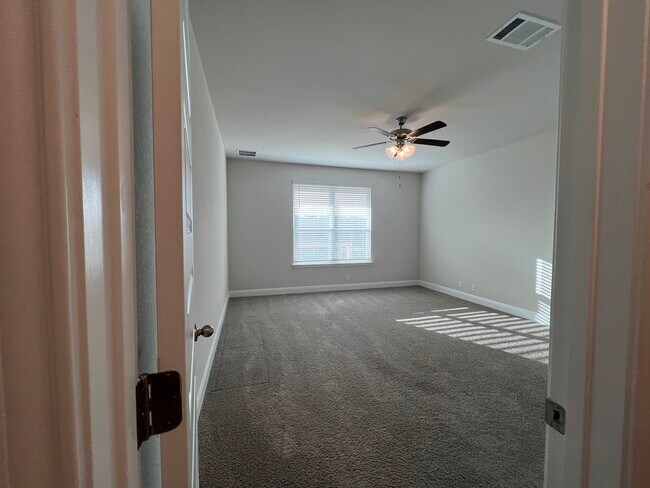 Building Photo - 207 Colorado Cyn