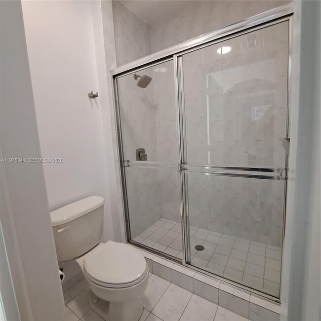 Building Photo - 642 SW 106th Ave