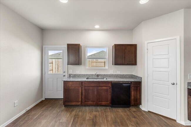 Building Photo - 211 Estallo Wy