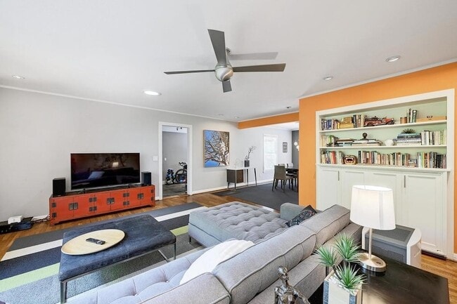 Building Photo - 3408 Bonnie Rd