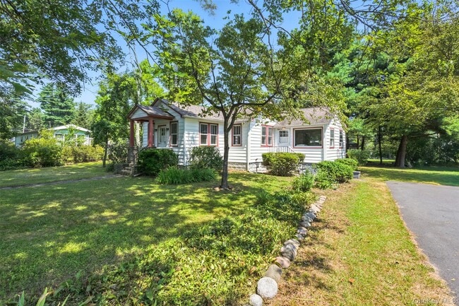 Building Photo - 190 Continental Rd