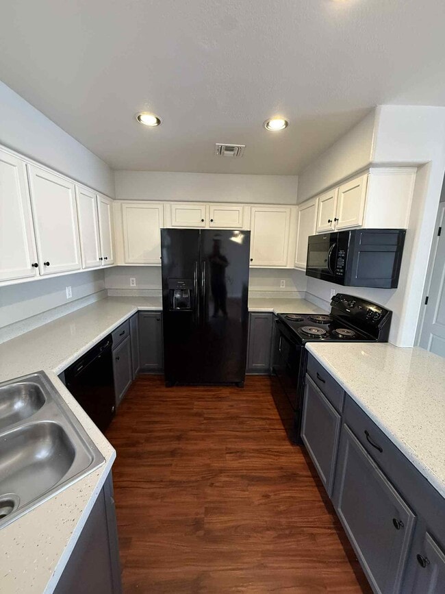 Building Photo - 2945 Bronze Creek Way
