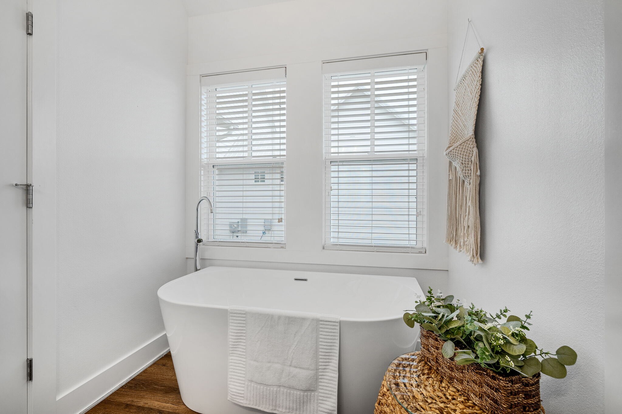 Master Bathroom - 2019 Loretta Parker Lane