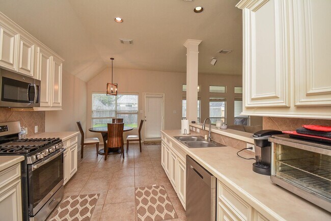 Building Photo - 21930 Grand Brook Ln