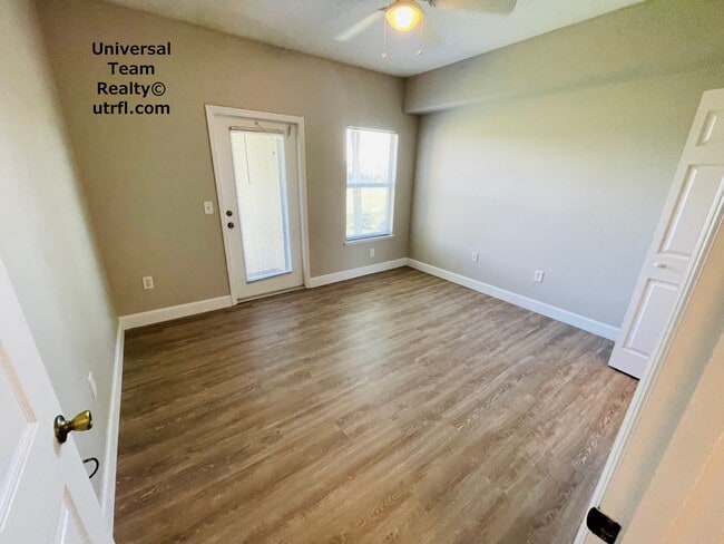 Building Photo - 11480 Villa Grand