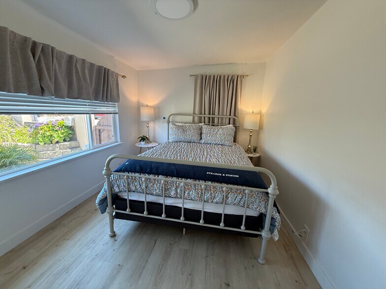 Building Photo - 1779 Saint Helena St