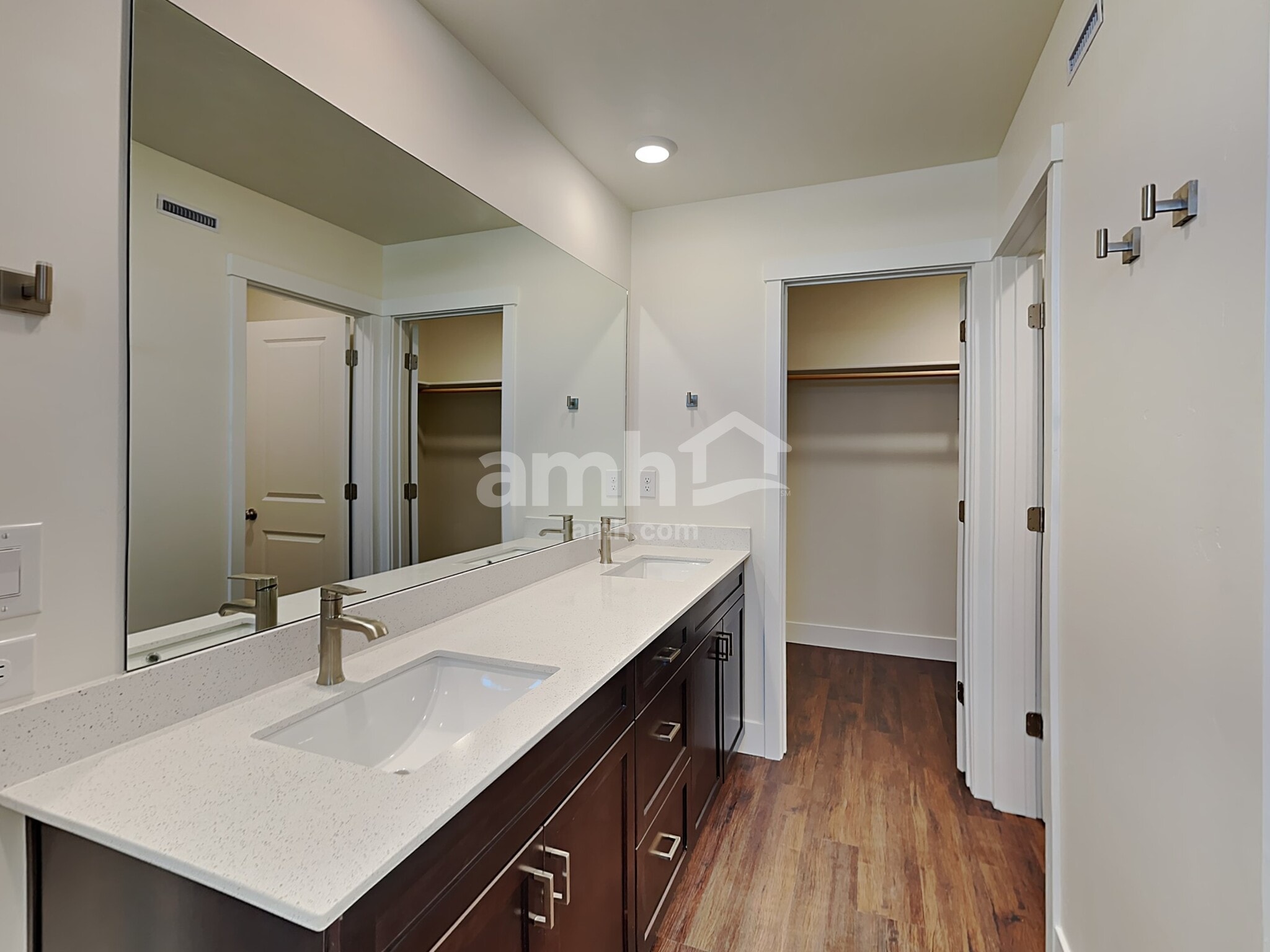 Building Photo - 9444 Wabash St