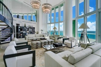 Building Photo - 1643 Brickell Ave