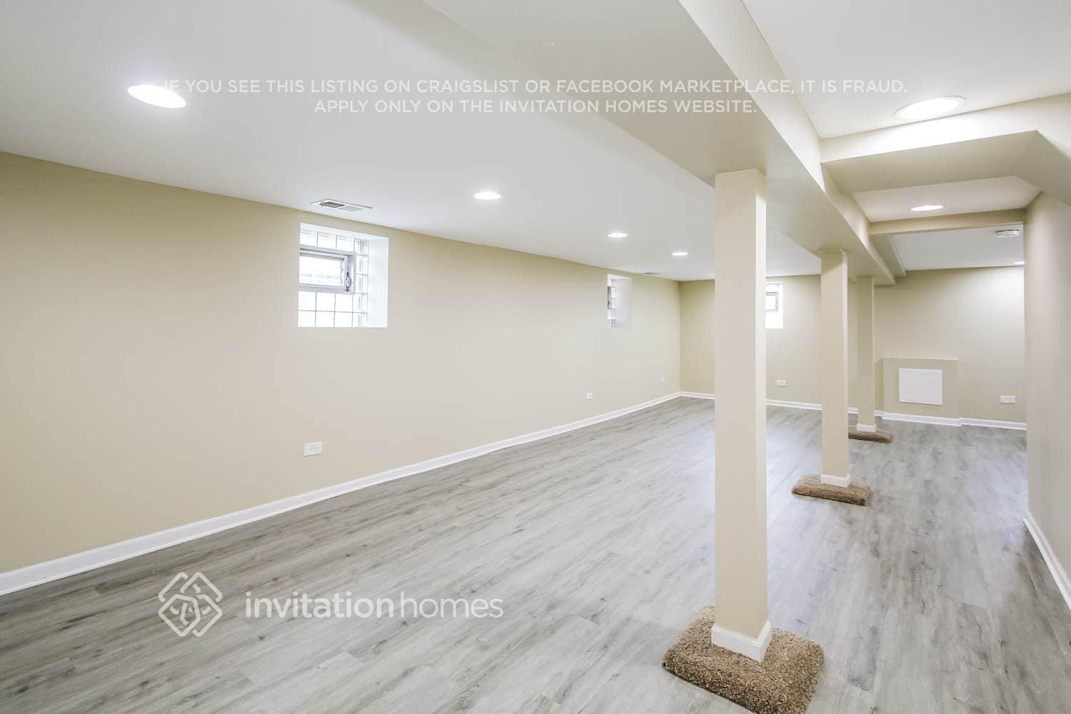 Building Photo - 2418 N 75th Ct