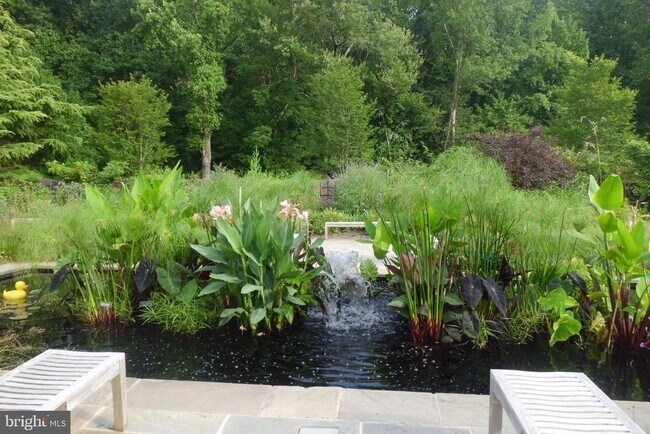 Building Photo - 3808 Delano St