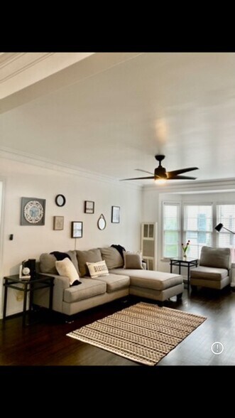 Building Photo - 3616 W Adams Blvd