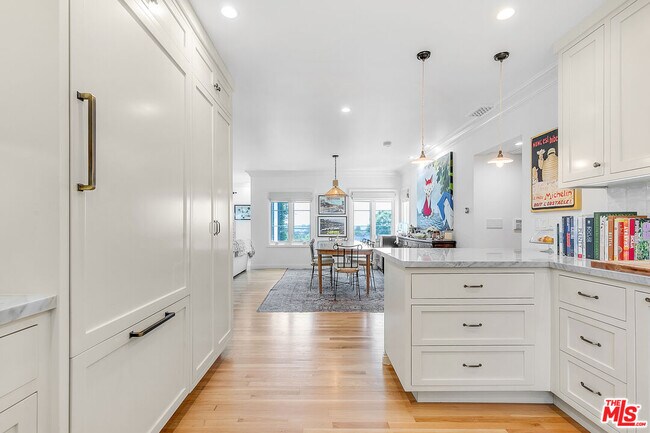 Building Photo - 1009 Carol Dr