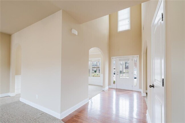 Building Photo - 3562 Fallen Oak Dr