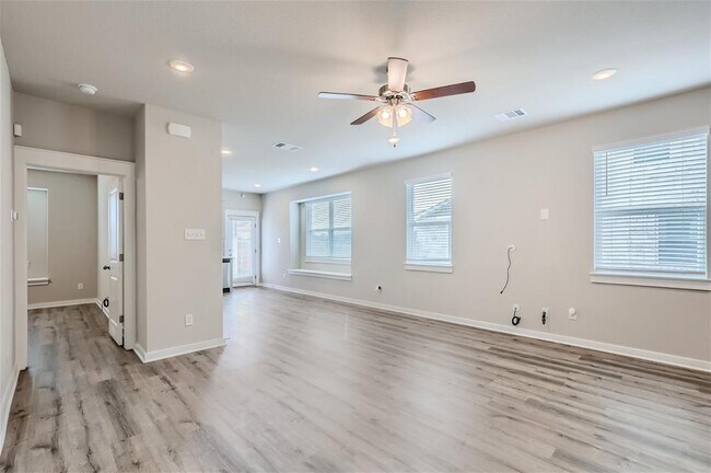 Building Photo - 2233 Rocoso Trl