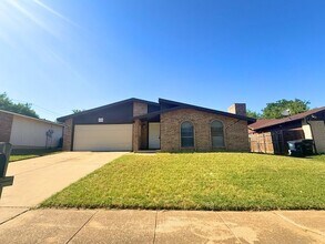 Building Photo - 1336 Burmeister Rd
