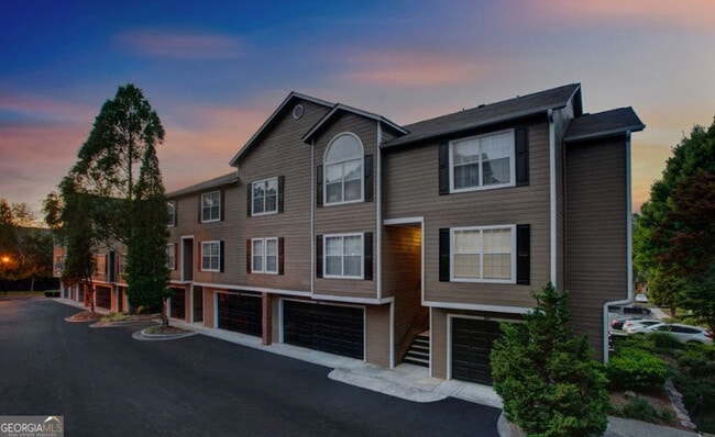 Building Photo - 7150 Peachtree Dunwoody Rd NE