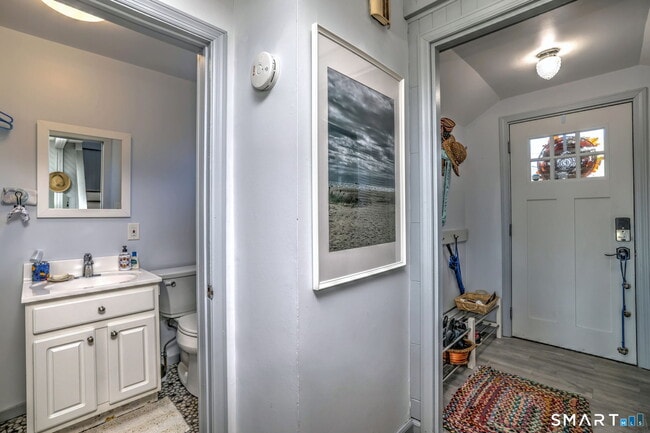 Building Photo - 25 Milford Point Rd