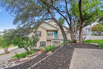 Building Photo - 504 Lakeshore Cir