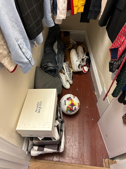 Building Photo - 55 Park Dr