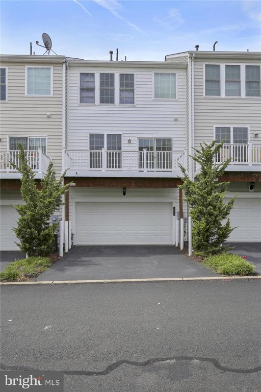 Building Photo - 14855 Potomac Branch Dr