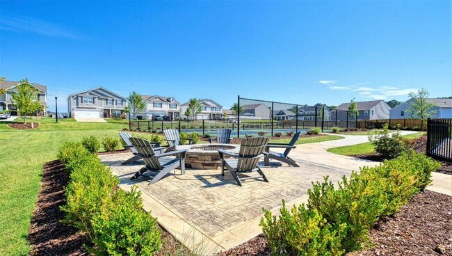 Building Photo - NO APPLICATION FEE IF APPROVED-Spacious 3-Bdrm 2.5 Bath Home in Woodruff/Reidville Area