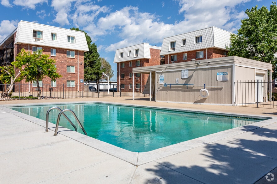 Hidden Lake Apartments 3791 W 68th Ave Westminster CO 80030