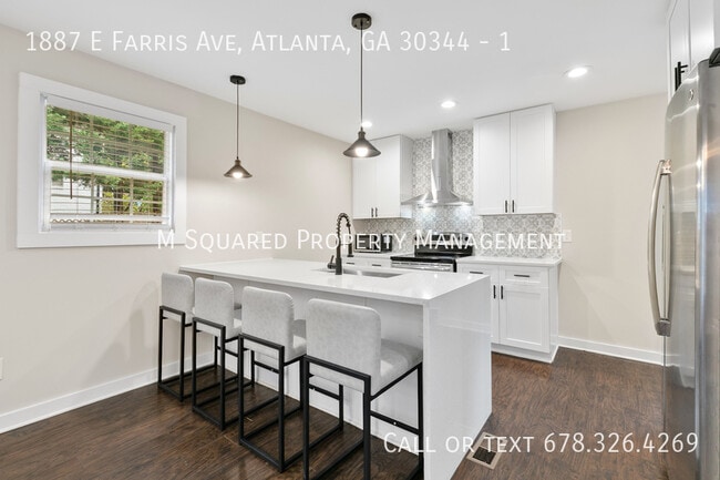 Building Photo - 1887 E Farris Ave