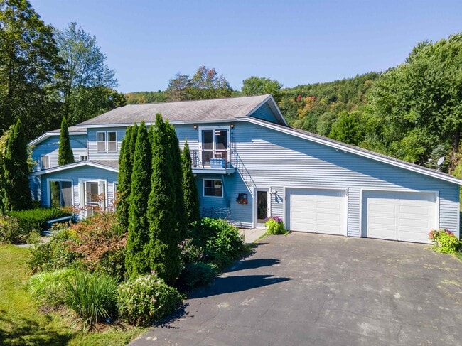 Building Photo - 636 Old Connecticut River Rd
