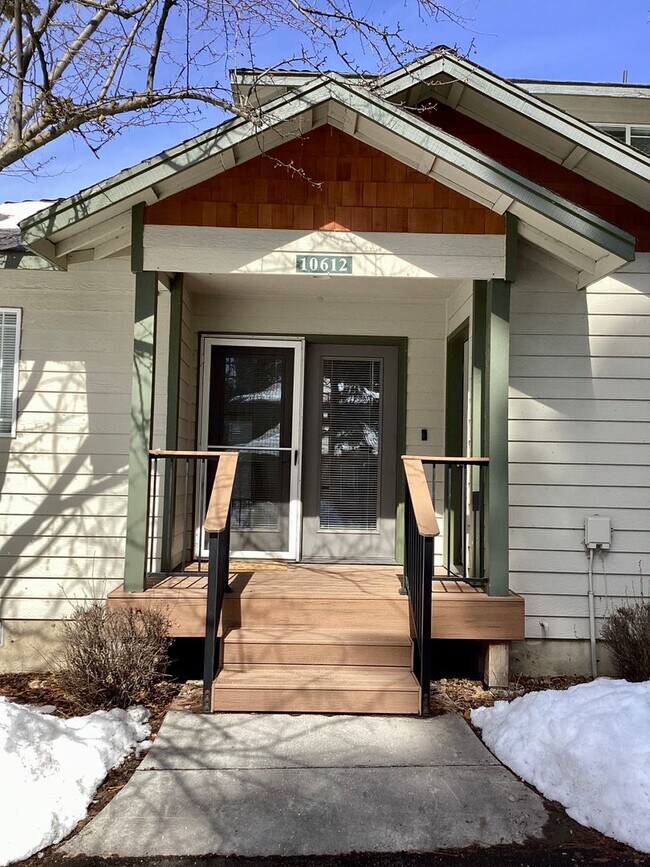 Building Photo - 3 Bed 2.5 Bath Town Home in Running Y - Ac...