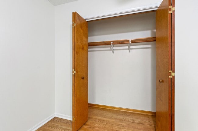 Building Photo - Spacious 4-Bedroom Carrboro Home with Dual...