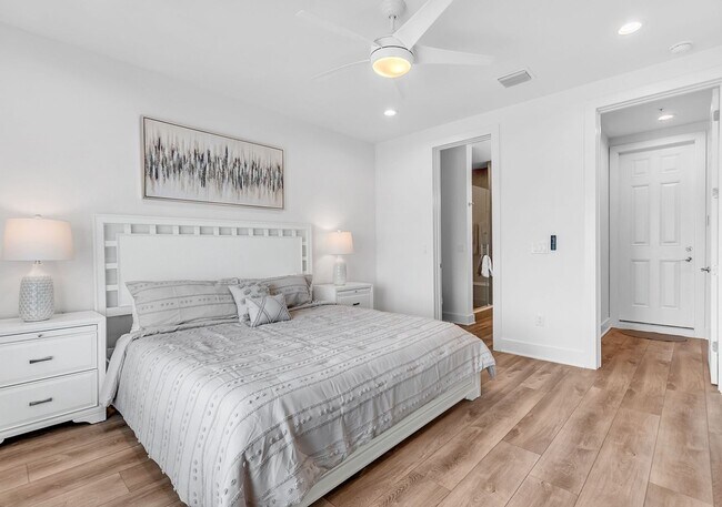 Building Photo - 15405 Gulf Blvd