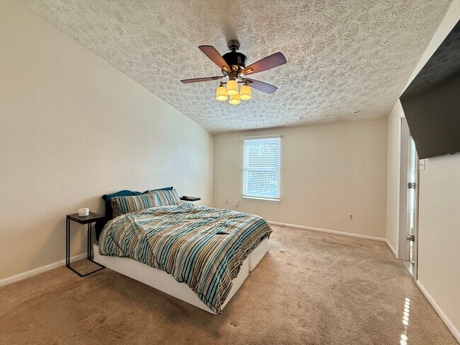 Building Photo - 8152 Mandan Terrace