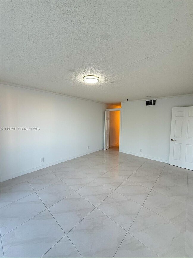 Building Photo - 7051 Environ Blvd