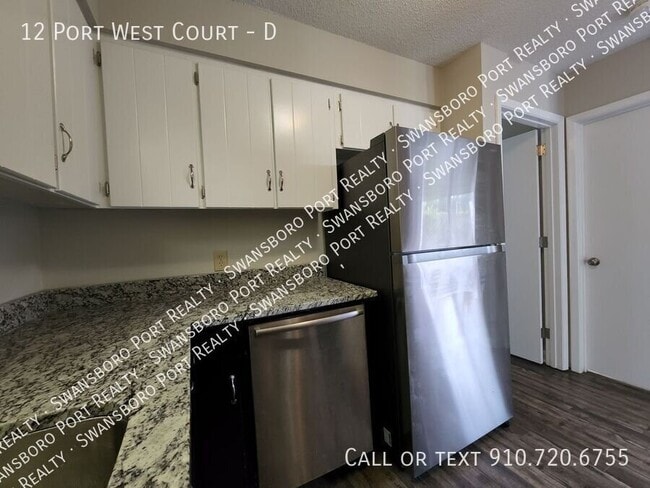 Building Photo - 12 D Port W Ct