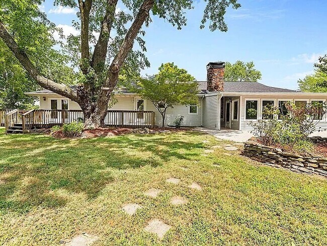 Building Photo - Your Dream Home Just Hit the Market – Don’t Miss Out!