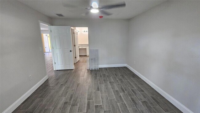 Building Photo - 604 Lime Ave