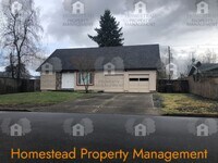 Building Photo - HARD TO FIND 4 BEDROOM!