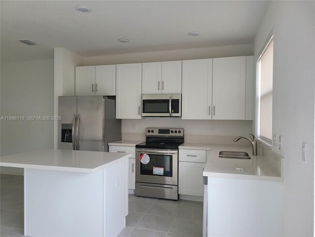 Building Photo - 28667 SW 132nd Ct