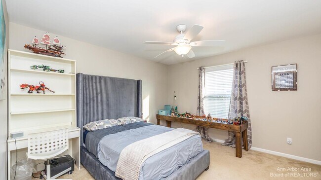 Building Photo - 815 Atherstone Dr