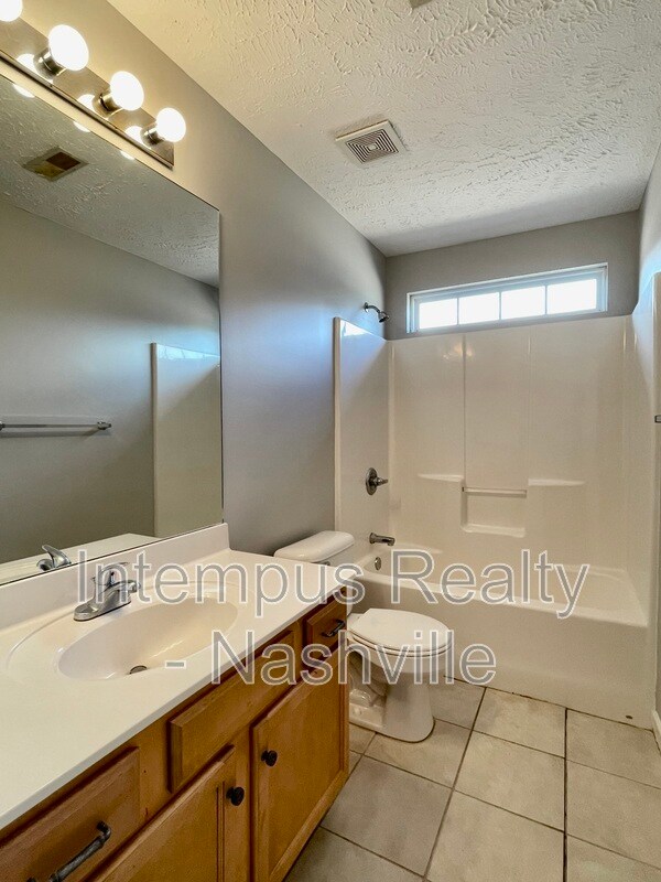 Building Photo - 553 Rose Cottage Cir