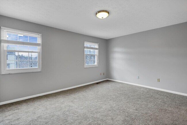 Building Photo - 1642 Park Row Dr