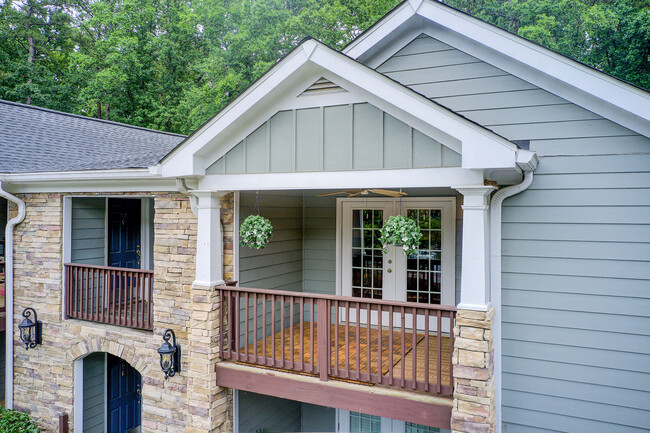 Building Photo - 304 Madison Ct