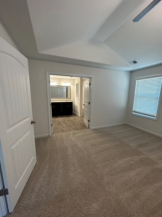 Building Photo - 1853 Ruger Dr