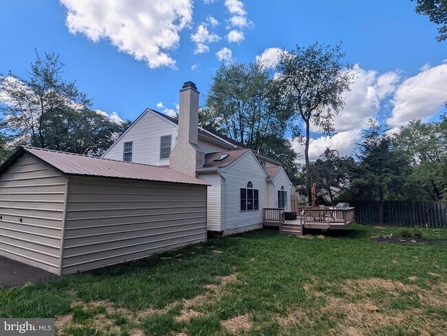 Building Photo - 114 Lenape Dr