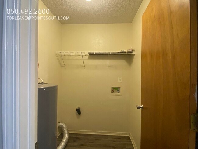 Building Photo - 504 Ashwood Ln