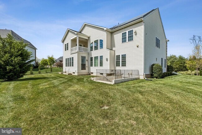 Building Photo - 42058 Barrymoore Pl