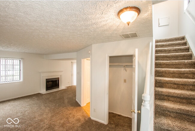 Building Photo - 1838 Keystone Lakes Dr