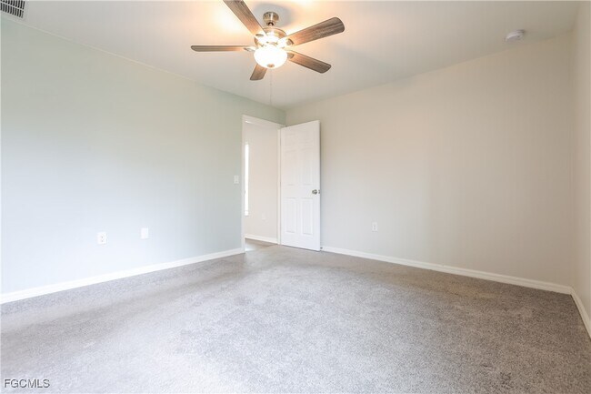 Building Photo - 1089 Knotty Pine Ave