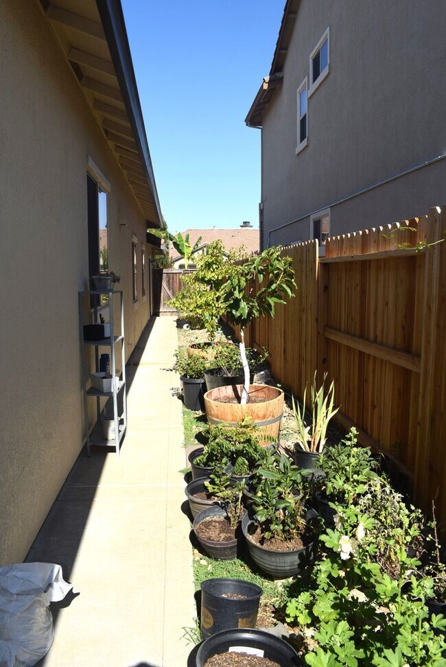 Building Photo - Resident Benefit Package Property