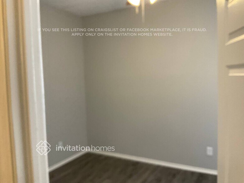 Building Photo - 22521 Laureldale Dr